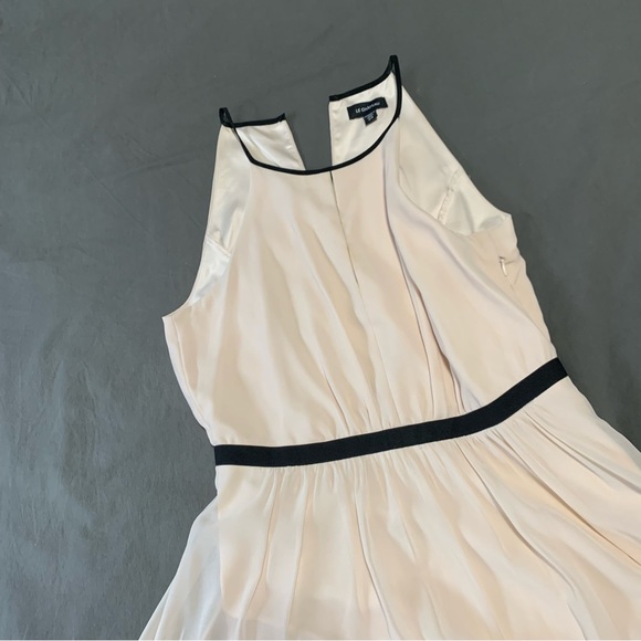 Le Chateau Formal pink dress with black lace - Picture 5 of 8